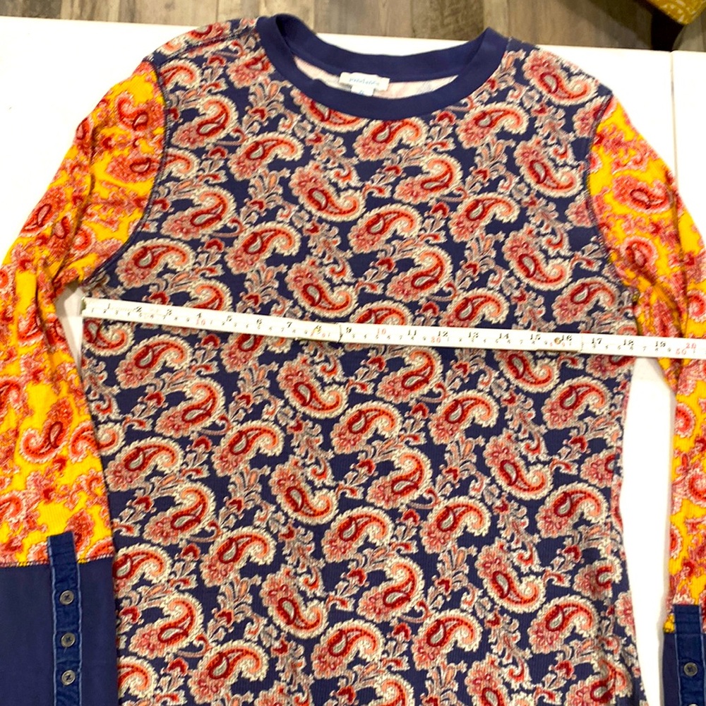 Sundance gold and blue long sleeved t